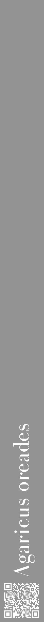 Étiquette de : Agaricus oreades - format a - style blanche44bod avec qrcode et comestibilité - position verticale